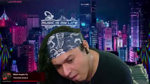 Enrique online show from 02/24/25, 06:47