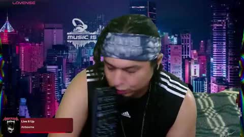 Enrique online show from 02/25/25, 07:09