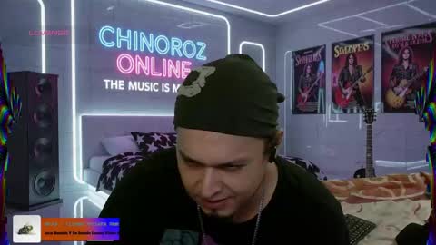 Snapshot of chinoroz chatting on 09/24/25, 08:01 Enrique online show from 09/24/25, 08:01