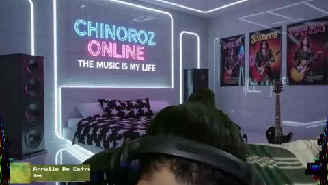 Snapshot of chinoroz chatting on 10/01/25, 06:58 Enrique online show from 10/01/25, 06:58