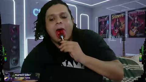 Snapshot of chinoroz chatting on 10/02/25, 07:04 Enrique online show from 10/02/25, 07:04