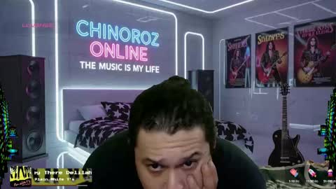 Snapshot of chinoroz chatting on 10/03/25, 08:06 Enrique online show from 10/03/25, 08:06