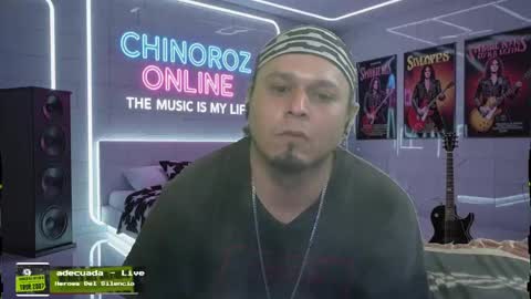 Snapshot of chinoroz chatting on 10/08/25, 07:00 Enrique online show from 10/08/25, 07:00