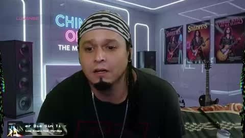 Snapshot of chinoroz chatting on 10/09/25, 07:12 Enrique online show from 10/09/25, 07:12