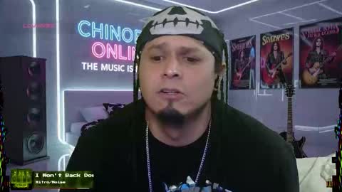 Snapshot of chinoroz chatting on 10/18/25, 06:48 Enrique online show from 10/18/25, 06:48