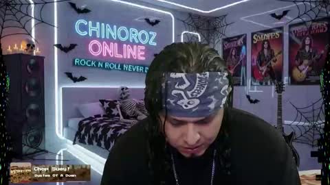 Snapshot of chinoroz chatting on 11/02/25, 04:37 Enrique online show from 11/02/25, 04:37