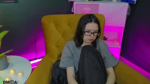 Snapshot of chio_mio chatting on 10/29/25, 02:25 chio_mio online show from 10/29/25, 02:25