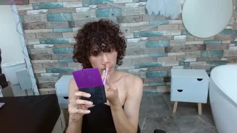 Snapshot of chipi_tay chatting on 11/03/25, 03:19 chipi_tay online show from 11/03/25, 03:19