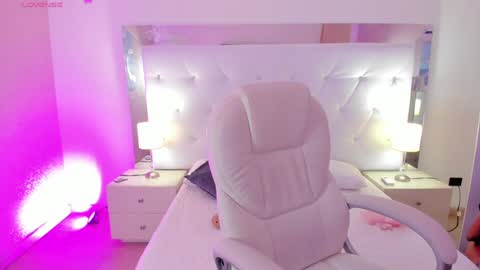 Chloe online show from 01/17/25, 11:27