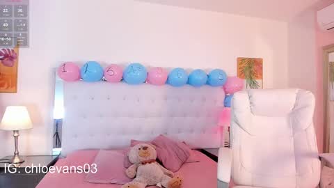 Chloe online show from 09/19/25, 11:55