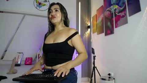 Chloe  online show from 06/09/26, 01:23