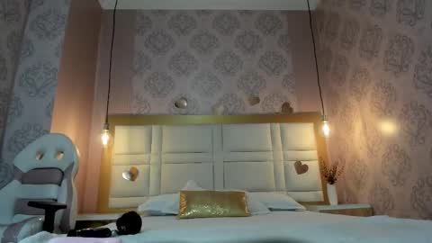 Snapshot of chloe_blowjob chatting on 12/15/25, 11:25 chloe_blowjob online show from 12/15/25, 11:25