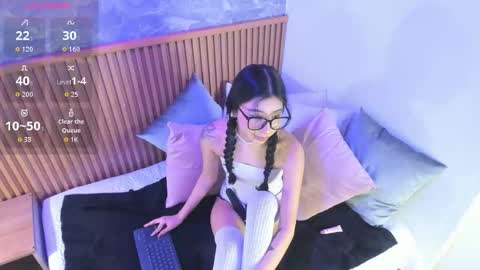 chloe_bluee_ online show from 02/23/26, 11:29