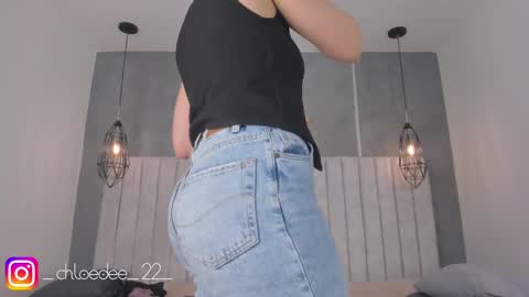 Chloe online show from 02/11/25, 11:32