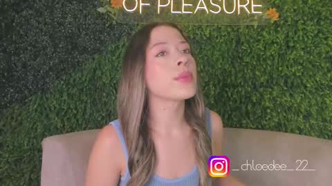 Chloe online show from 09/26/25, 11:58