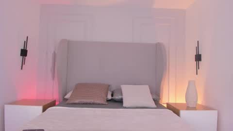 Chloe online show from 11/16/25, 12:33