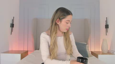 Chloe online show from 06/09/26, 07:03