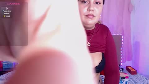 Chloe online show from 10/01/25, 12:16