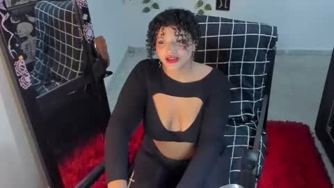 chloe_kisses online show from 10/27/25, 11:25