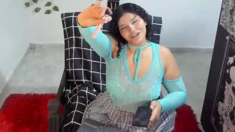 chloe_kisses online show from 10/28/25, 11:47