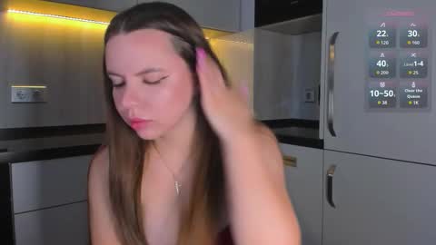 Chloe online show from 10/13/25, 04:34