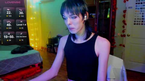 Chloe-Lorelei online show from 12/18/24, 10:57