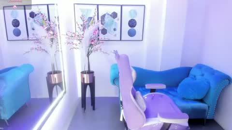 Snapshot of chloe_meoww chatting on 07/17/26, 11:50 Chloe online show from 07/17/26, 11:50