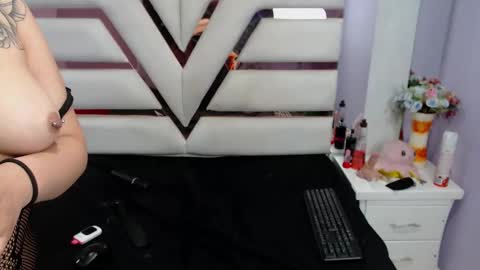 chloe moretti online show from 02/26/25, 01:30
