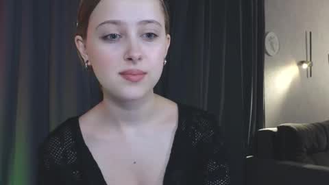  Chloe  online show from 10/03/25, 01:57