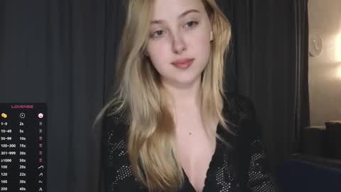  Chloe  online show from 10/24/25, 03:14