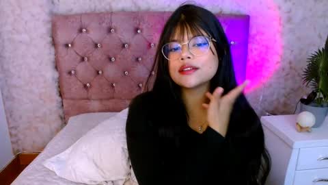 Chloe  online show from 11/10/25, 08:52