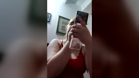 Snapshot of chloe_prg chatting on 07/01/26, 02:57 chloe_prg online show from 07/01/26, 02:57