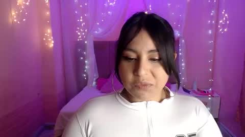 Snapshot of chloe_smith5 chatting on 09/10/25, 02:39 chloe_smith5 online show from 09/10/25, 02:39