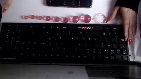 Snapshot of chloe_smith5 chatting on 09/19/25, 02:29 chloe_smith5 online show from 09/19/25, 02:29