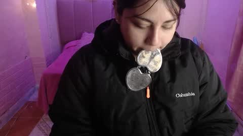 Snapshot of chloe_smith5 chatting on 10/14/25, 01:12 chloe_smith5 online show from 10/14/25, 01:12