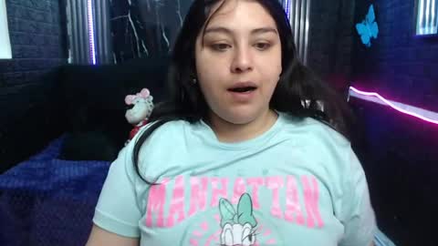 chloe_smith5 online show from 06/13/26, 01:31