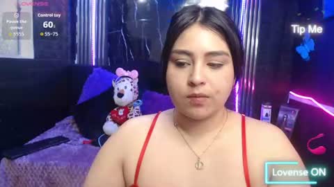 chloe_smith5 online show from 07/28/26, 04:50
