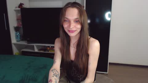 Snapshot of chloe_sunny chatting on 01/31/25, 10:10 Chloe online show from 01/31/25, 10:10