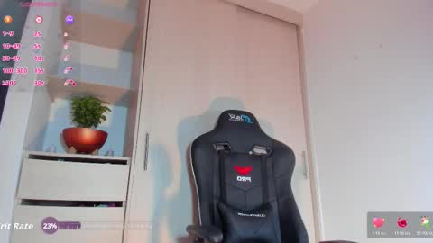 Chloe Miller  online show from 11/08/25, 04:56