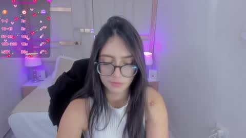 Chloe online show from 02/08/25, 05:08