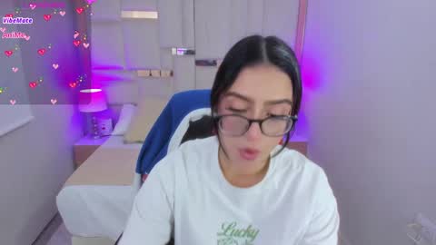 Chloe online show from 02/19/25, 01:17