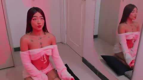 chloe_wilson7 online show from 07/07/26, 11:58