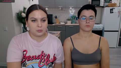 Eva and Sandra online show from 12/19/24, 02:13