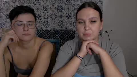 Eva and Sandra online show from 03/05/25, 04:56