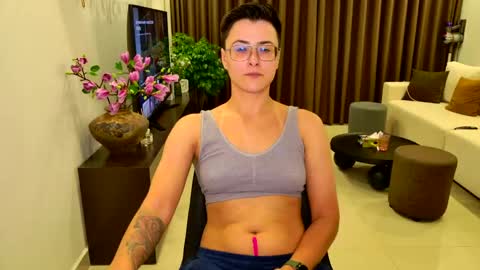 Eva and Sandra online show from 04/24/26, 06:10