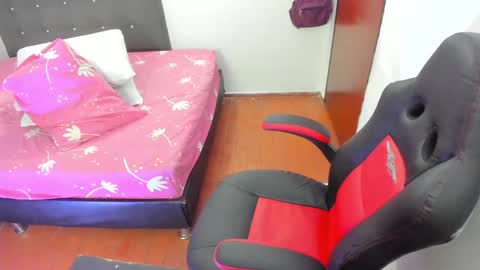 CHLOE CUTE online show from 01/27/25, 10:16