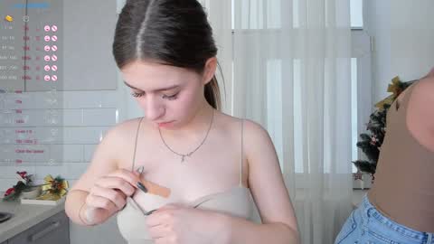 Snapshot of chloealice chatting on 01/19/25, 10:06 Megan and Jeniffer online show from 01/19/25, 10:06