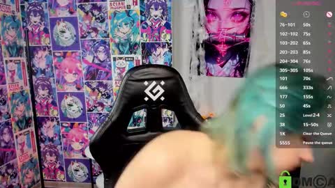 Snapshot of chloebloss0m chatting on 10/21/25, 02:45 Boni online show from 10/21/25, 02:45