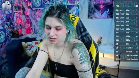 Snapshot of chloebloss0m chatting on 11/01/25, 02:57 Boni online show from 11/01/25, 02:57