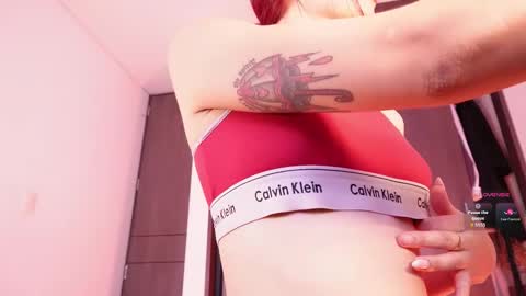 Snapshot of chloebritto chatting on 10/30/25, 06:30 cloe online show from 10/30/25, 06:30